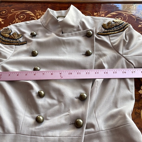 GRYPHON NEW YORK SzM Sgt Pepper band jacket tails epaulet military taupe - Picture 5 of 9